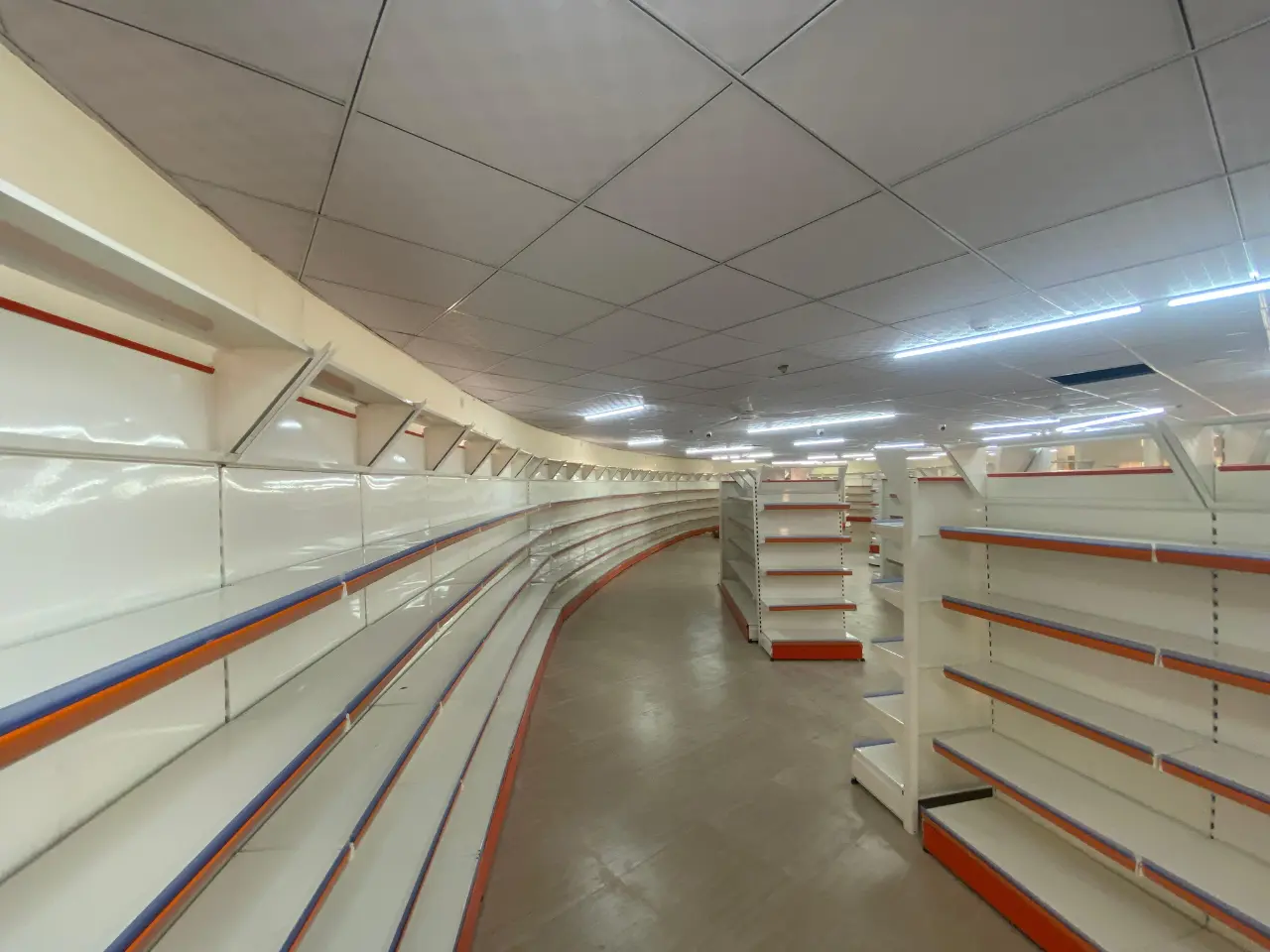 441184699_display-racks-installation-Jaipur (2).webp